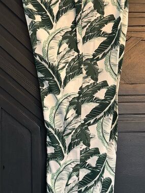 Old Navy Pixie Ankle Pants in Dark Green and White Leaf Print